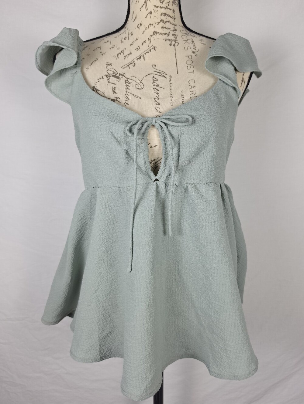Wishlist Apparel Sage Green Textured Smocked Babydoll Top Flutter Sleeve - Med